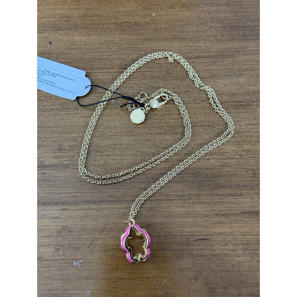 Marc by Marc Jacobs Pink Enamel Logo Disc Pendant Necklace Gold Tone Chain Y2K - Picture 3 of 4
